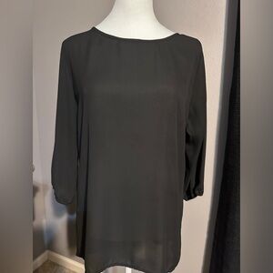 Soulmates, XL, 100% polyester, smoke & pet free home. Adorable back w/large bow